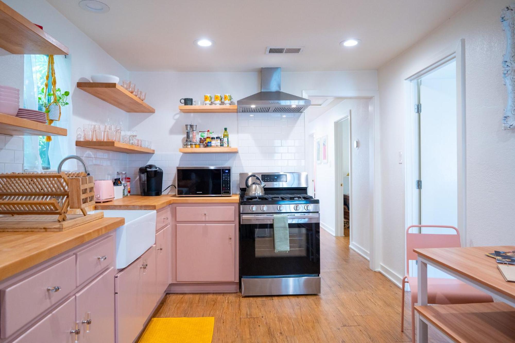 Stylish, Artsy Bungalow Central Eastside 오스틴 외부 사진