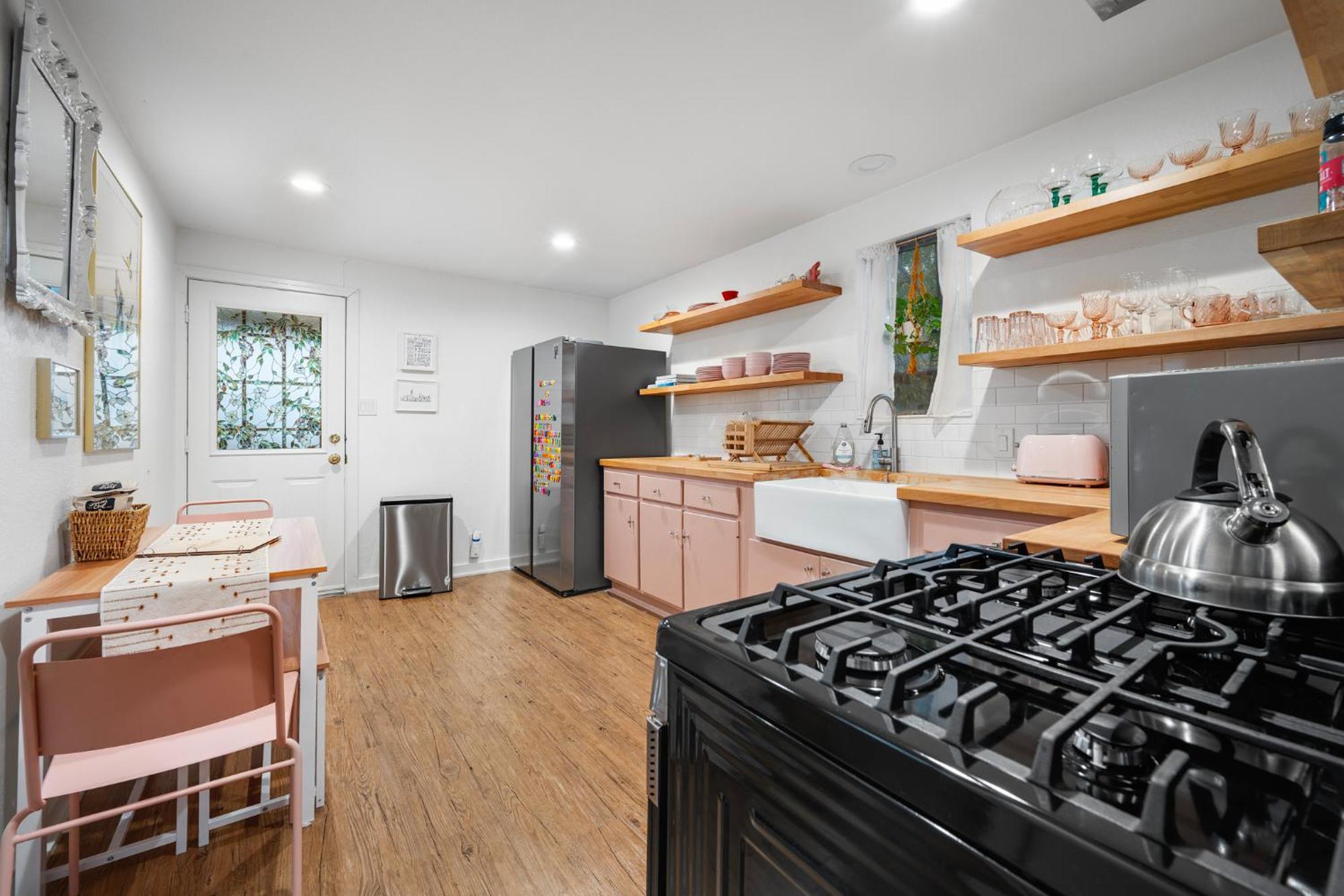 Stylish, Artsy Bungalow Central Eastside 오스틴 외부 사진