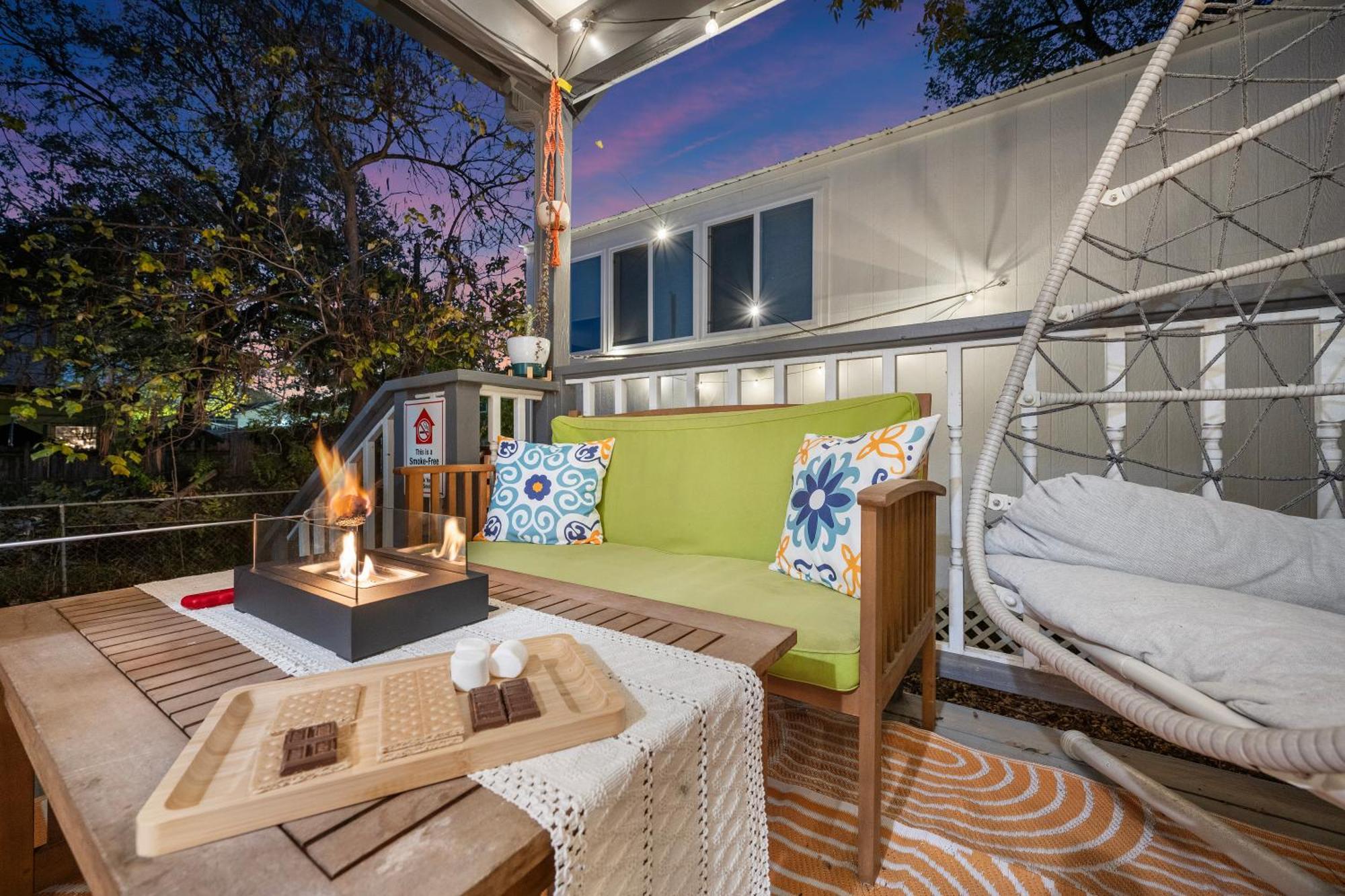 Stylish, Artsy Bungalow Central Eastside 오스틴 외부 사진