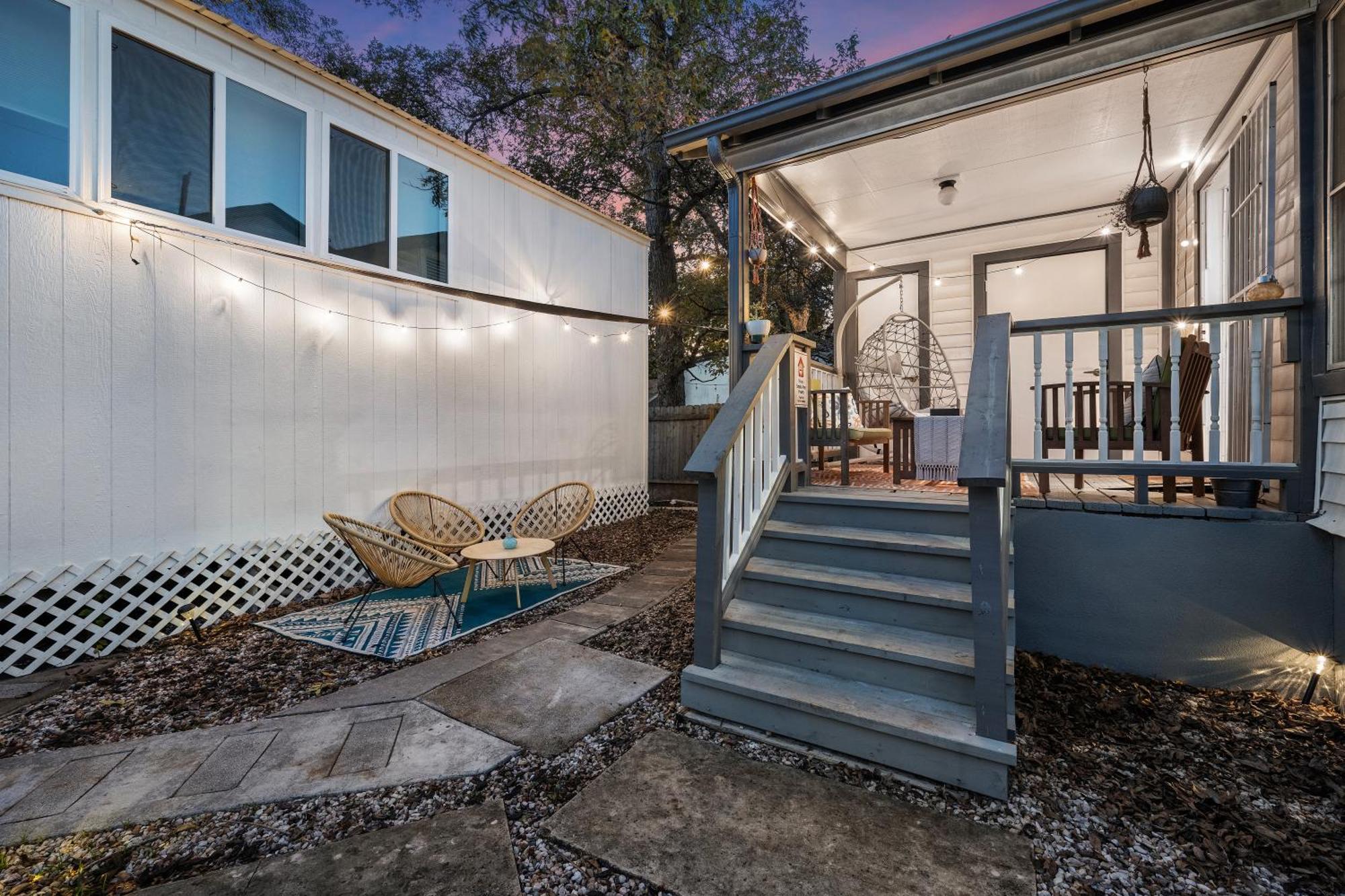 Stylish, Artsy Bungalow Central Eastside 오스틴 외부 사진